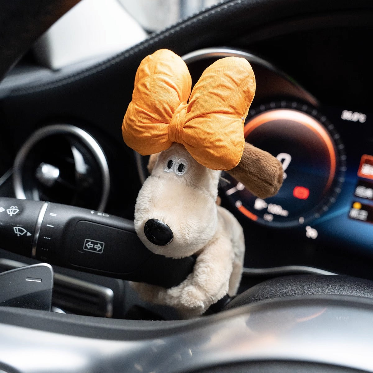 Pequeños adornos para coche, lindo perro de peluche con forma de cabeza, decoración sentimental para el interior del coche.