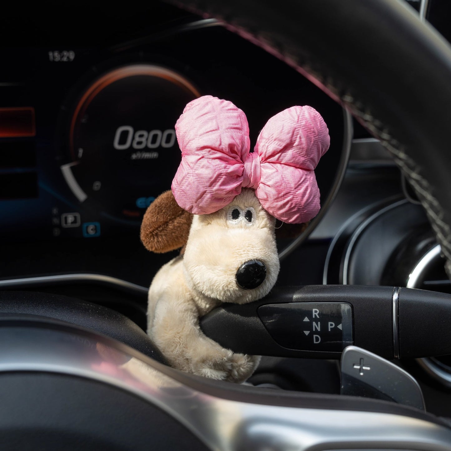 Pequeños adornos para coche, lindo perro de peluche con forma de cabeza, decoración sentimental para el interior del coche.