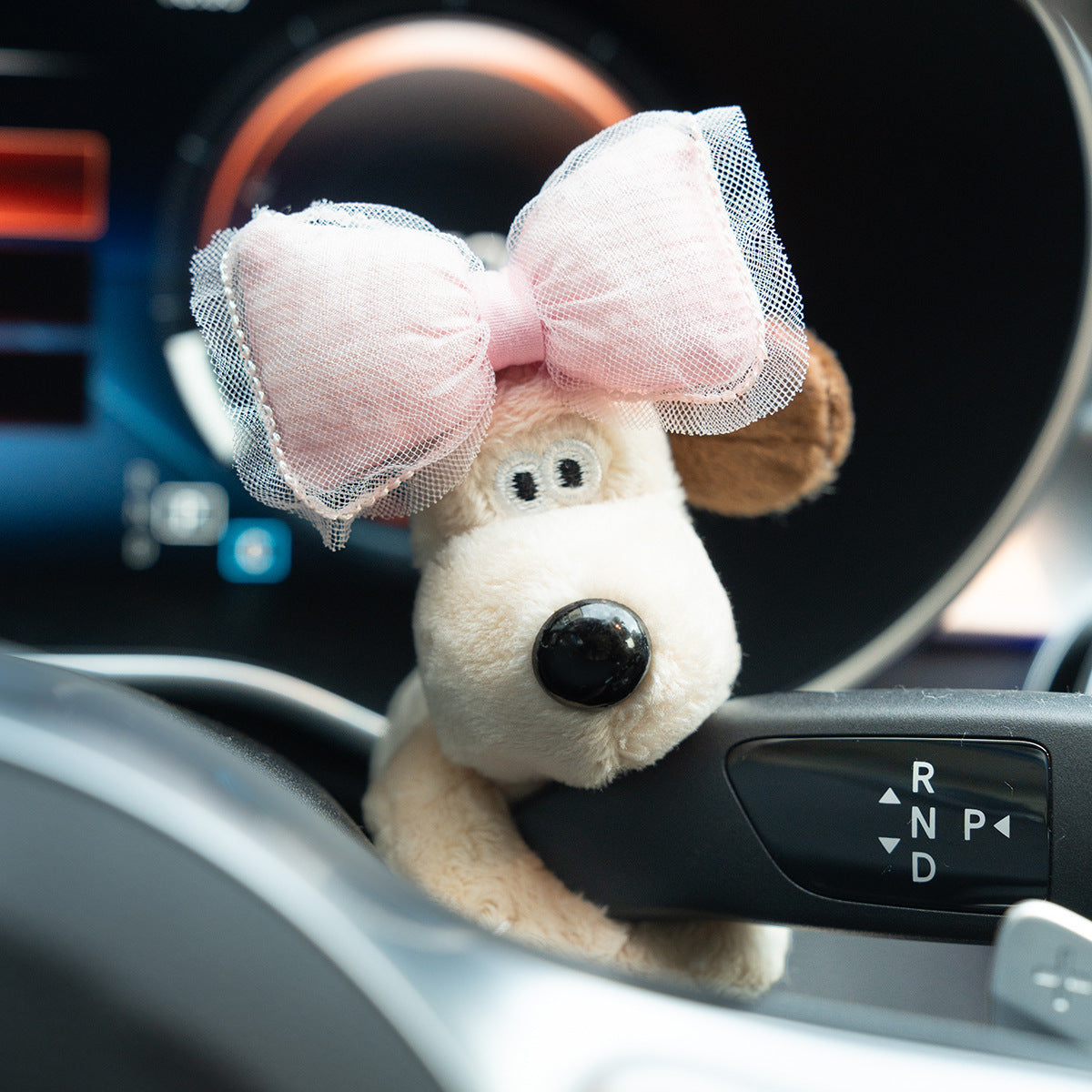 Pequeños adornos para coche, lindo perro de peluche con forma de cabeza, decoración sentimental para el interior del coche.